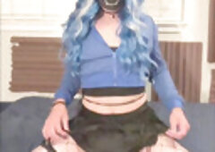 Flexible bubble butt crossdresser has a solo cumshot session