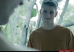 Derek Kage fucks the cute delivery guy Trevor Harris