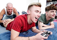 Gaymer twinks fucked (Zayne Bright, Carter DelRey, Jake Lawrence)