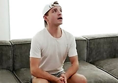 twinktop: When Coach Meets the Straining Jock