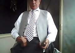 BRANLE EN COSTUME CRAVATE GILET(316)