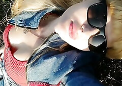 A sunny day & a pretty mother i'd like to fuck sunbathing in the field feeling hot!