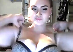 Big Tits Webcam Girl Shows Off Her Hot Ass