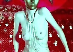 Slutty amateur flashing her big boobs in the backseat