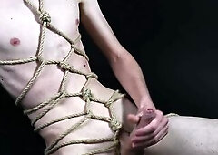 Shibari play with excellent climax at the end!