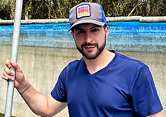 Outdoor bareback sex with strong Liam Cox and Luke Ryder