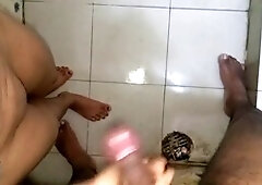 Indian desi girl gets it on in the shower