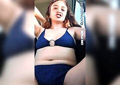 Joi (Cei) cachonda dentro de mi carro parking publico te hago masturbar y que te comas tu leche