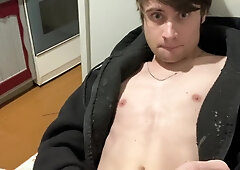 Onanism on the table in the kitchen, nutting on the head with nectar