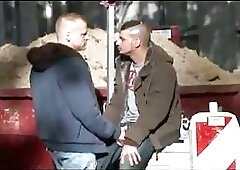 Fantastic punk jizzes on himself