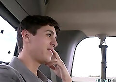 Amateur teen gets head