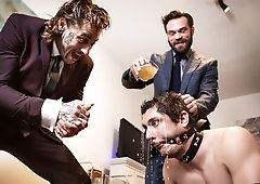 Beefy dudes William Seed and Jessy Bernardo banging brutally outdoors