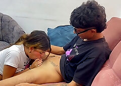 Amateur preggo Latina MILF gets pounded and creampied