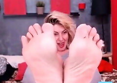 Russian MILF Shows Her Sexy Soles on Webcam
