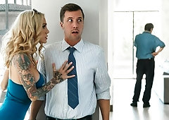 Curly-haired glamorous blonde Sarah Jessie rides on a big dick