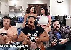 Willow Ryder & Sarah Arabic share Dwayne's cum before taking a wild ride on Johnny's massive rod