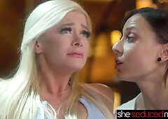 Bella Bends And Cassie Del Isla In Lesbian Massage Critic