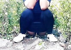 Sporty Sweetheart Urgently Piddle In Public Place