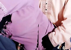 Muslim Hijabi Gorgeous Housewife Pulverizing with Neighbor - With Clear Bangla Audio