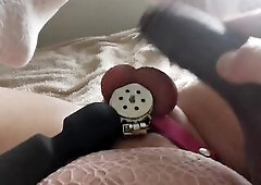 Lola is busting her balls until this babe squirts