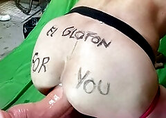 Elgloton explores intense anal pleasure solo