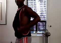 Interracial gay threeway with spitroasted guy