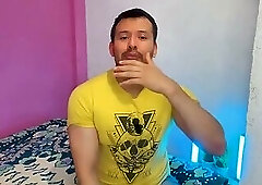 Sweet daddy penetrates the little ass of a big-assed twink raw