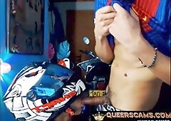 Motorcycle enthusiasts enjoy a wild live party on Queerscams.com