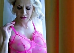 Busty Blonde MILF Victoria Novas Steamy Shower Cumshot