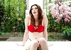 Gal next door with a wild raunchy energy!