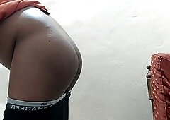 Pakistani viral girl bathroom orgy video