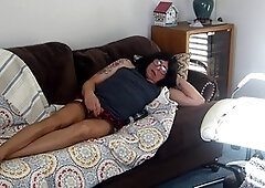 Seductive nylon vixen heats things up