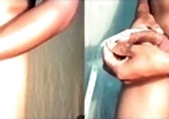 Straight guy Land Land gets a handjob in 3D VR action