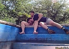 Outdoor quickie bareback with a stranger