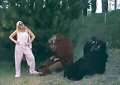 An awesome blonde Lea De Mae is enjoying intensive anal fuck