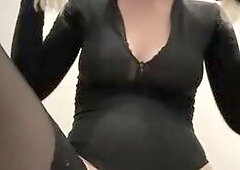 michelle_lovique - Live Webcam Show 2026-09-10