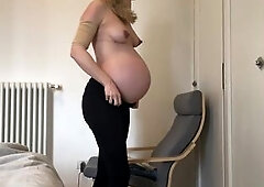 9WEEKS PREGGO TEEN SEDUCES HER MALE WITH A STOMACH DANCE - MAGICMINTCOUPLE