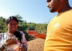Ladki hmko jangle me mili, vah subah subah gav ke najdiki jangle me bathroom karne aai thi - Indian bhabhi hot xxx movie in Hindi voice.