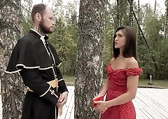 Screwing wedding.Part three.Lascivious floozy screws a priest in advance of her ally's wedding