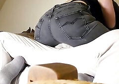 This Slut Pee on me in her Jeans without Warning