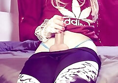 Cumming on my Yoga Panties