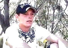 Straight guy in gloryhole