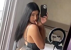 Big cock Trans unload herself on the cam