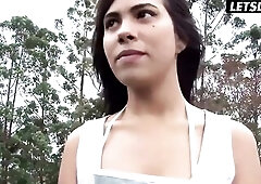 Curvy Lalin girl Chick Paola Picked Up for Hard Bang with Large Jock Man - CARNE DEL MERCADO