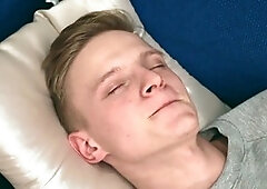 Blondie twink Jacob O strokes his cock and gets messy all over himself