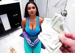 Awesome brunette babe Numi Zarah fucked from behind