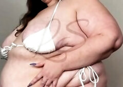 SSBBW Girlfriend Grows into 14-foot Giantess