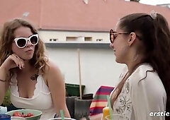 Ersties pr sentiert Berlin Summer Orgy Sehen Sie sich das hei e Video an