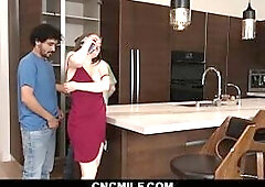 Freeuse Stepmom Lizzie Takes One as well as the other Knobs to Prove That babe Belongs - CNCMILF