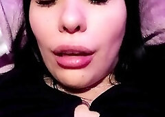 Sexy hottie Anetta Keys enjoys a solo toy masturbation